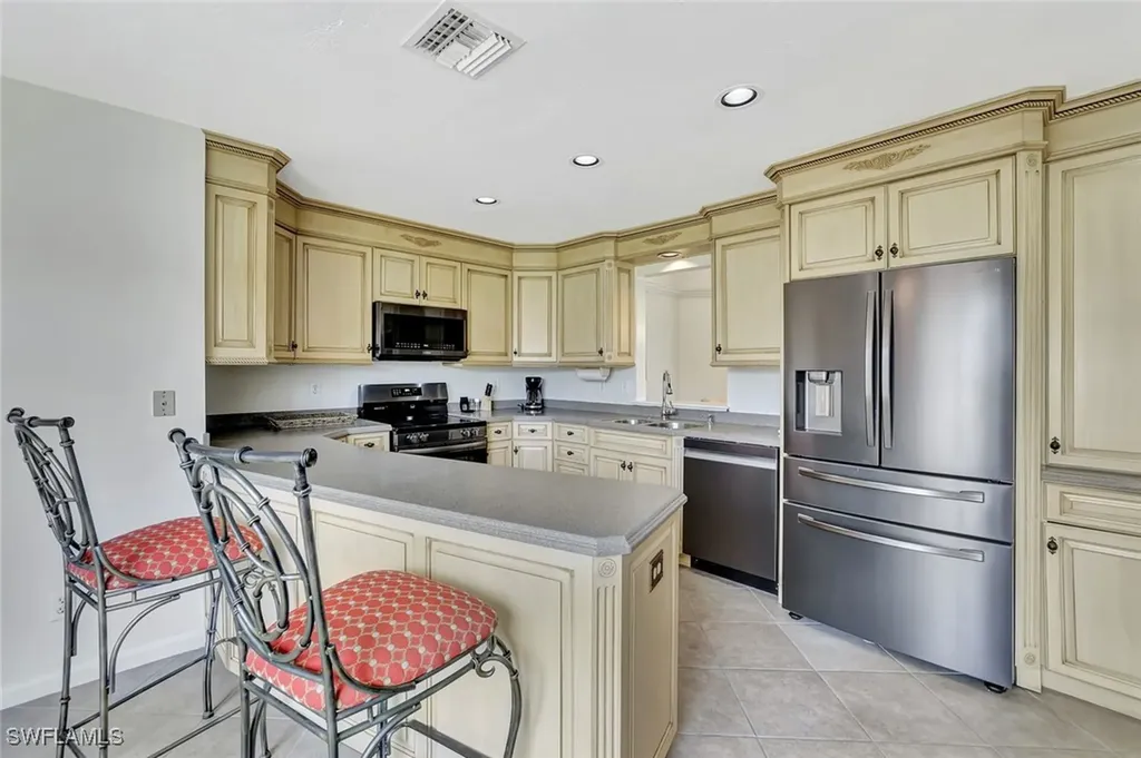5859 Westbourgh Court Naples FL 34112
