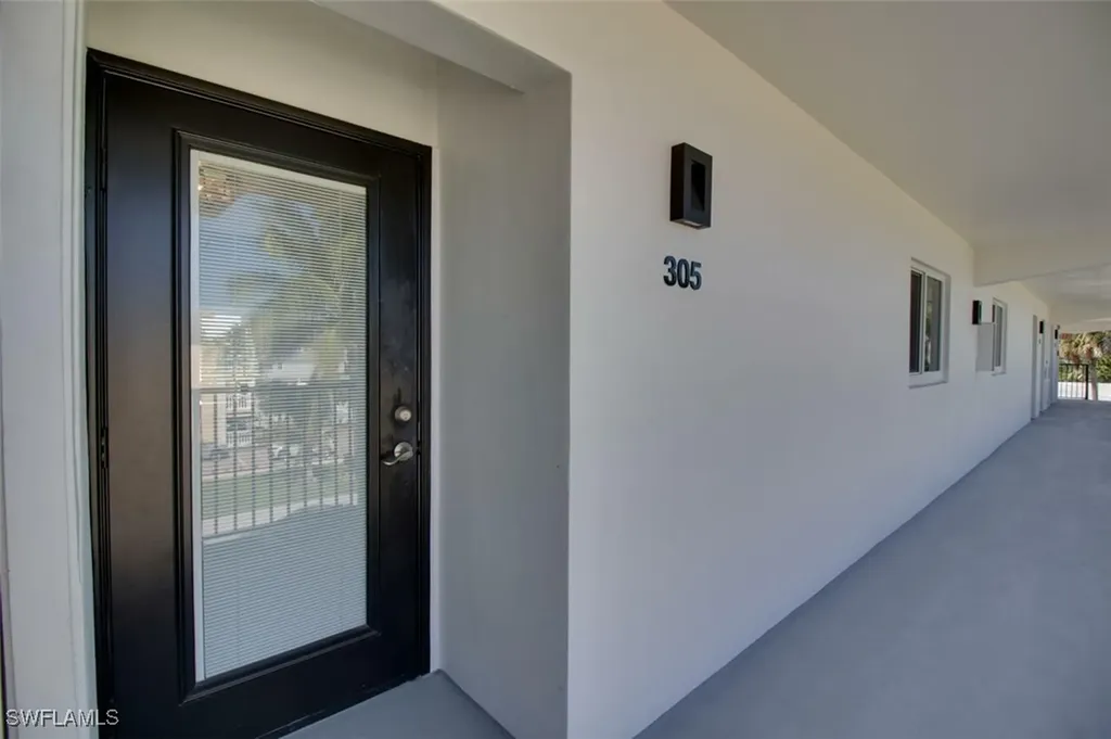 250 7th Avenue S Naples FL 34102