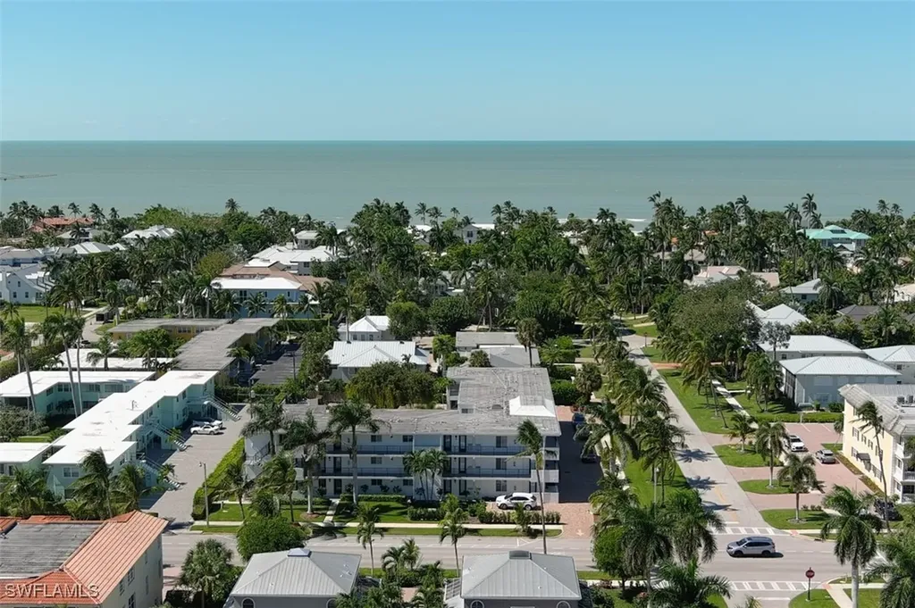 250 7th Avenue S Naples FL 34102