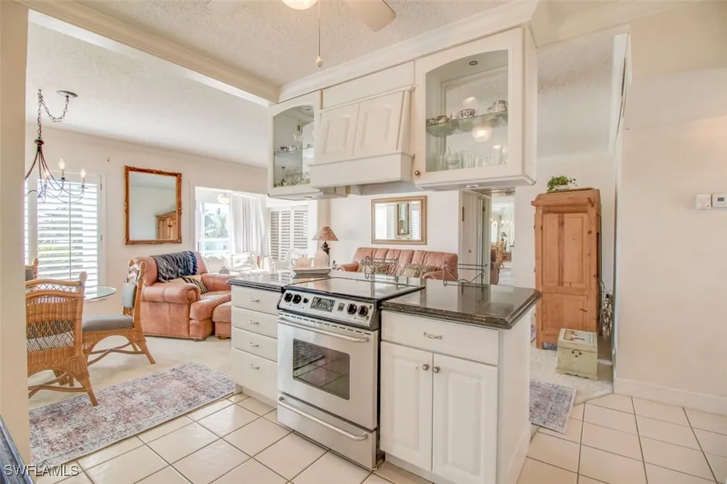 250 7th Avenue S Naples FL 34102