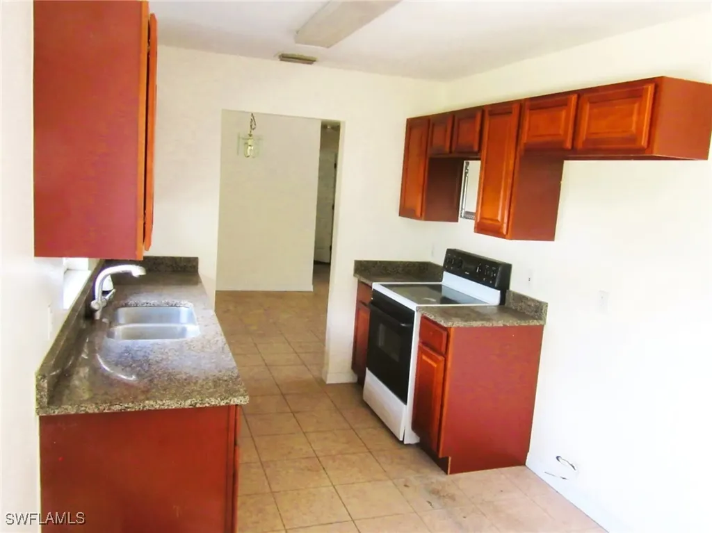 2165 Ben Street Fort Myers FL 33916
