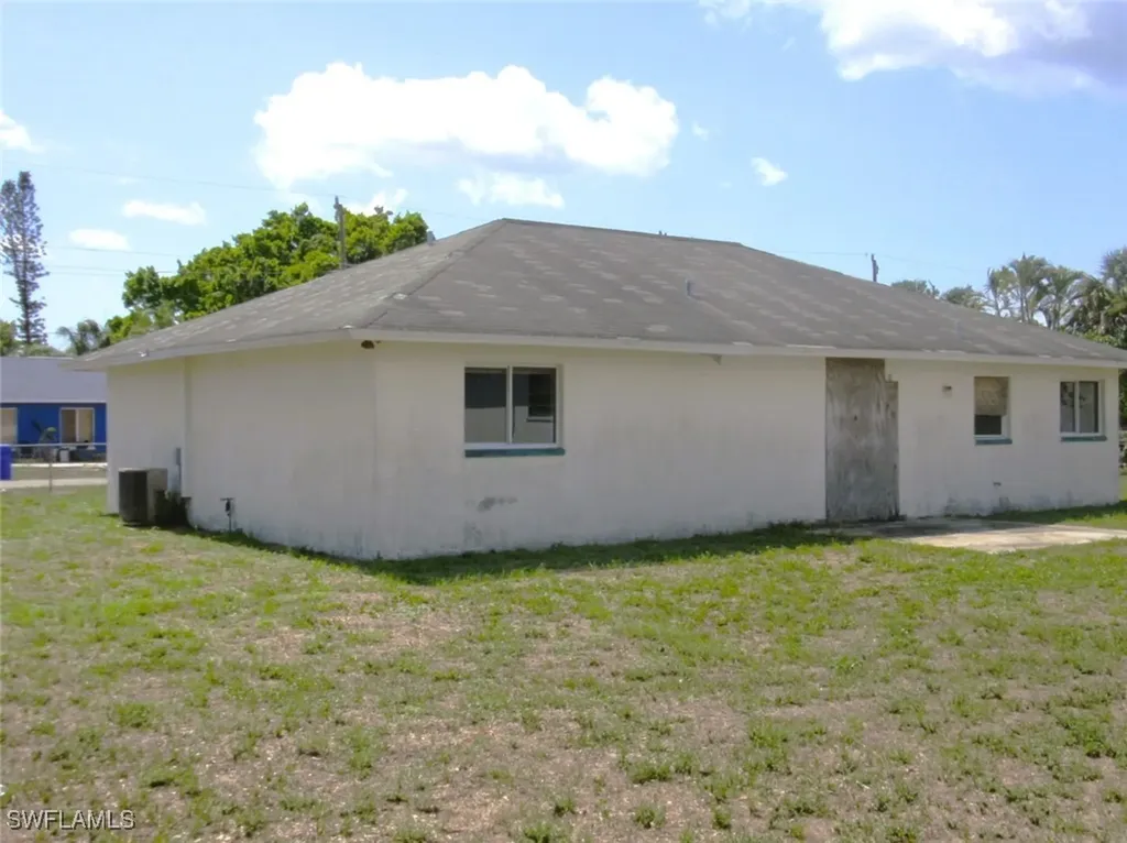 2165 Ben Street Fort Myers FL 33916