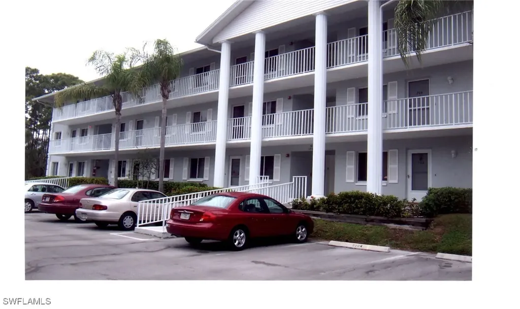 3032 Sandpiper Bay Circle Naples FL 34112