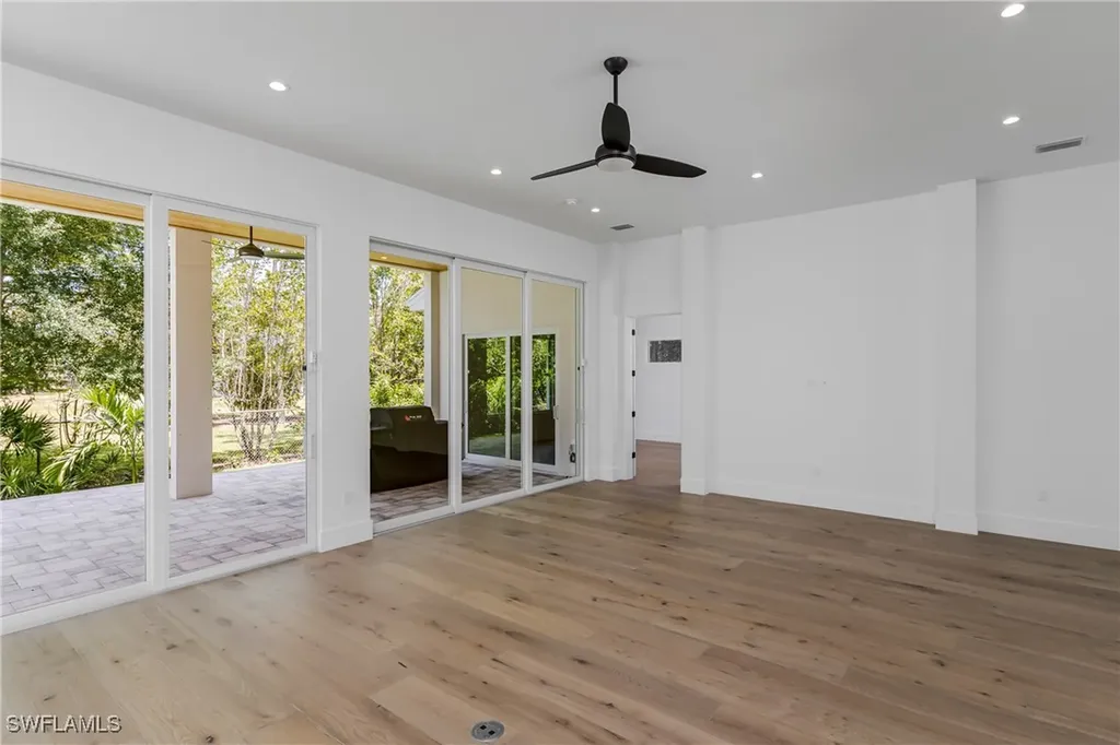 2854 Coach House Way Naples FL 34105