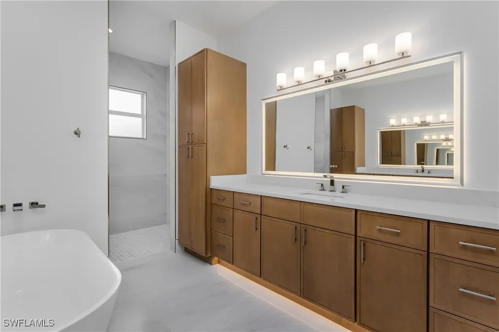 2854 Coach House Way Naples FL 34105