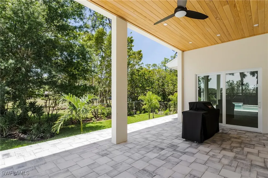2854 Coach House Way Naples FL 34105