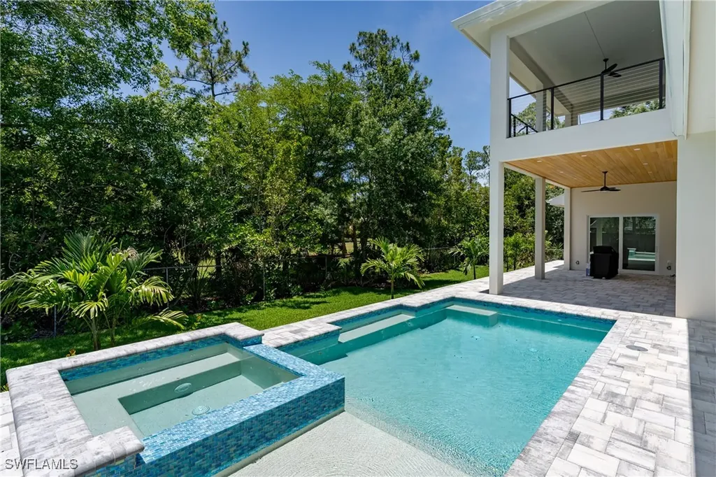 2854 Coach House Way Naples FL 34105