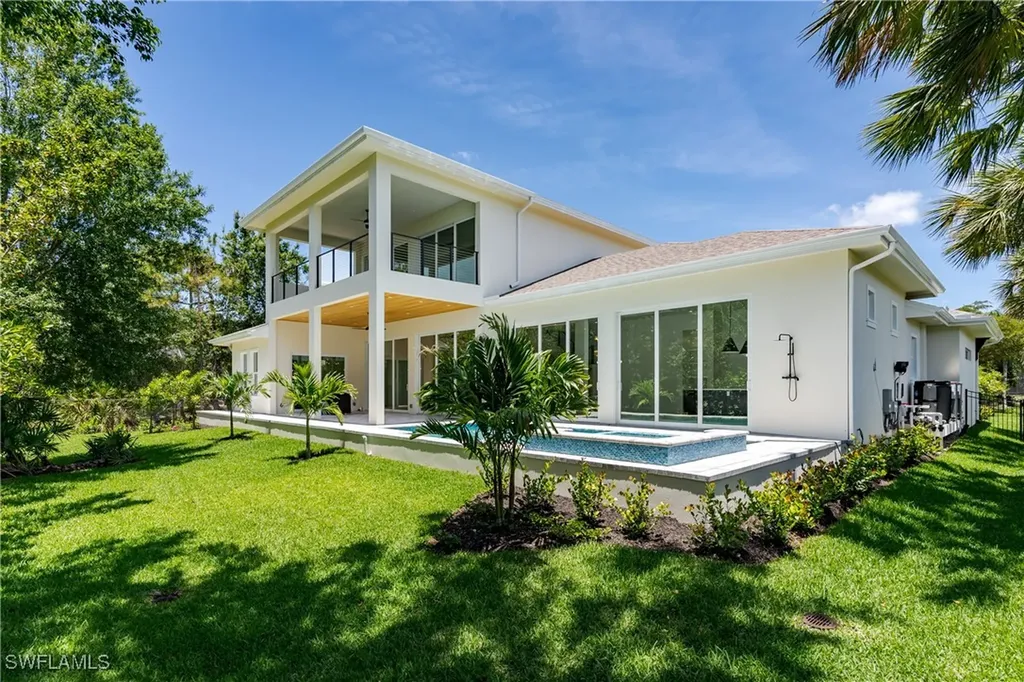 2854 Coach House Way Naples FL 34105