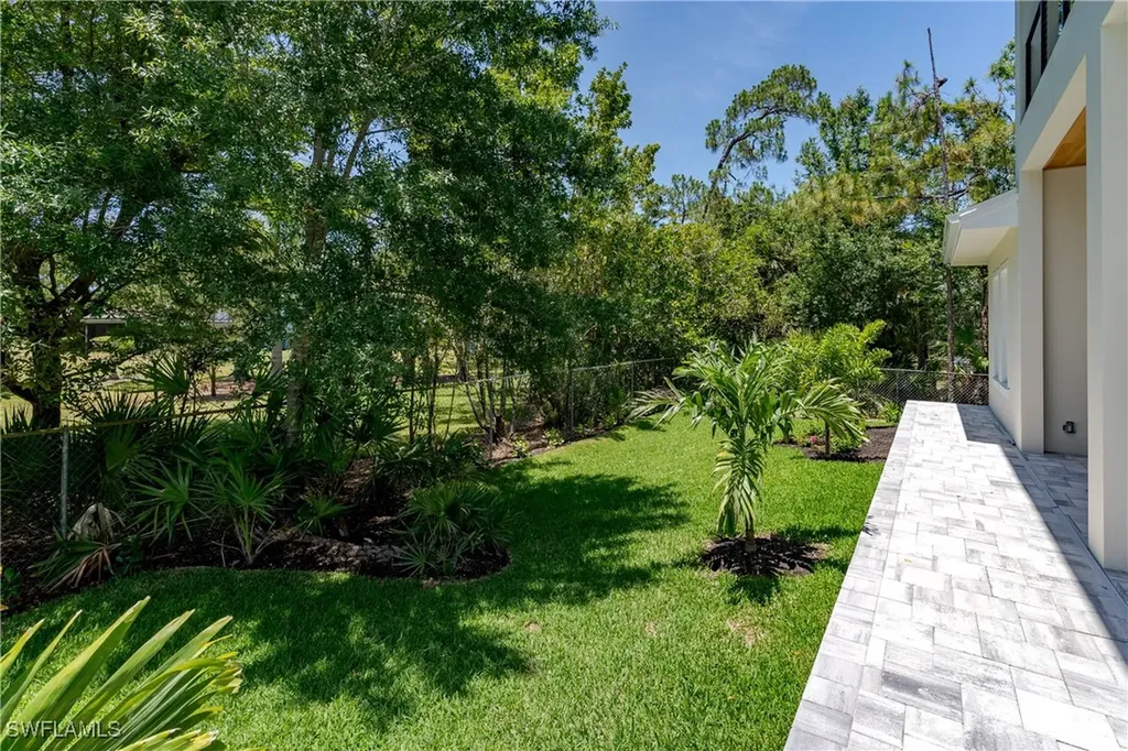 2854 Coach House Way Naples FL 34105