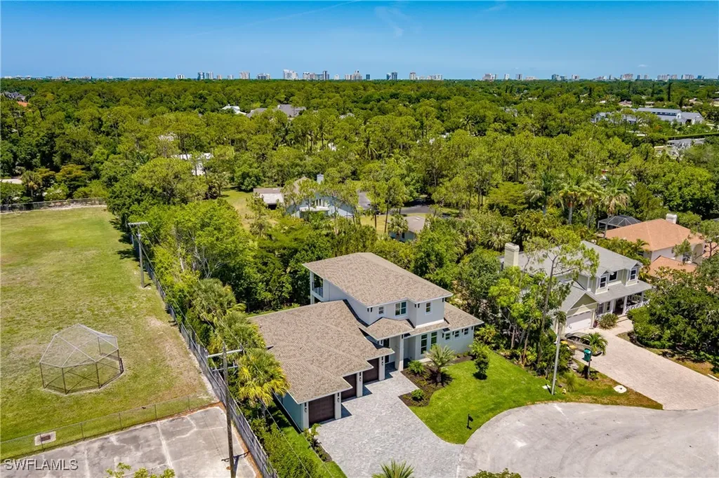 2854 Coach House Way Naples FL 34105