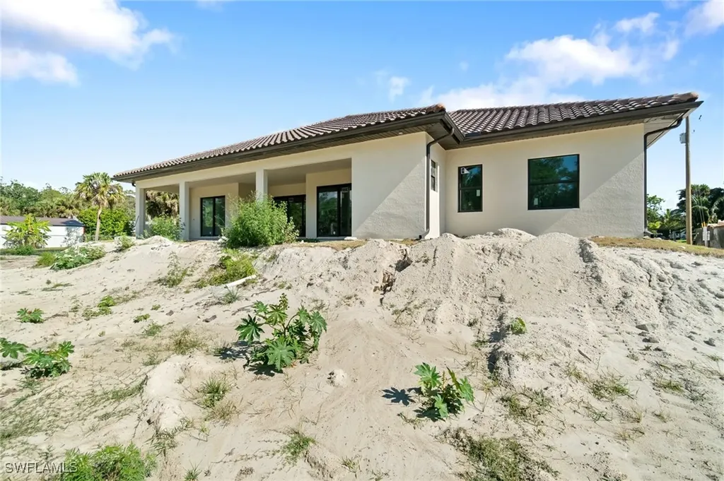 721 Golden Gate Boulevard W Naples FL 34120