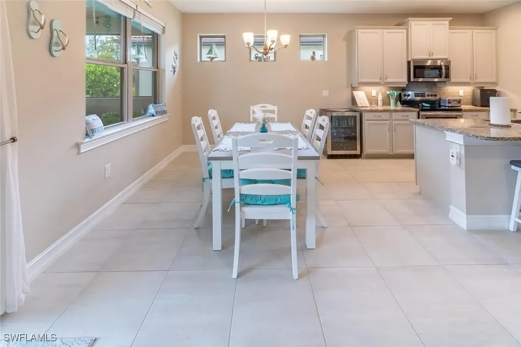 16366 Barclay Court Naples FL 34110