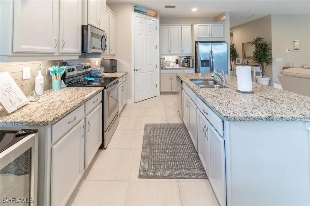 16366 Barclay Court Naples FL 34110