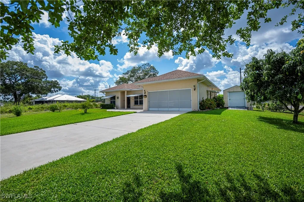 1115 Comet Avenue Labelle FL 33935