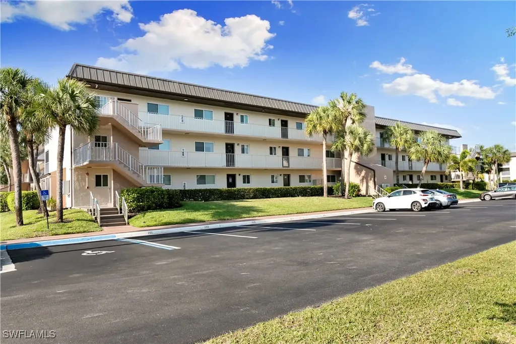 1008 Manatee Road Naples FL 34114