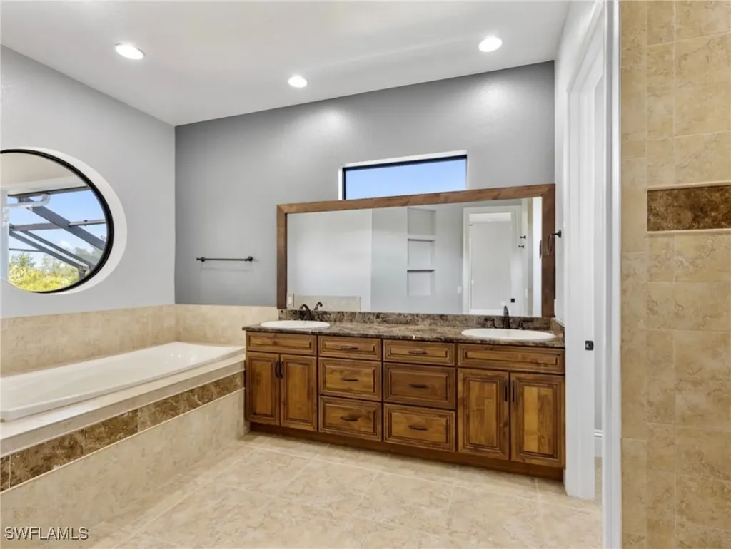 18251 Parkridge Court Fort Myers FL 33908