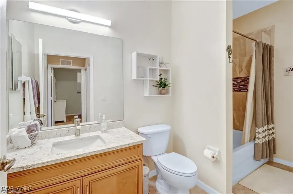 8261 Pathfinder Loop Fort Myers FL 33919