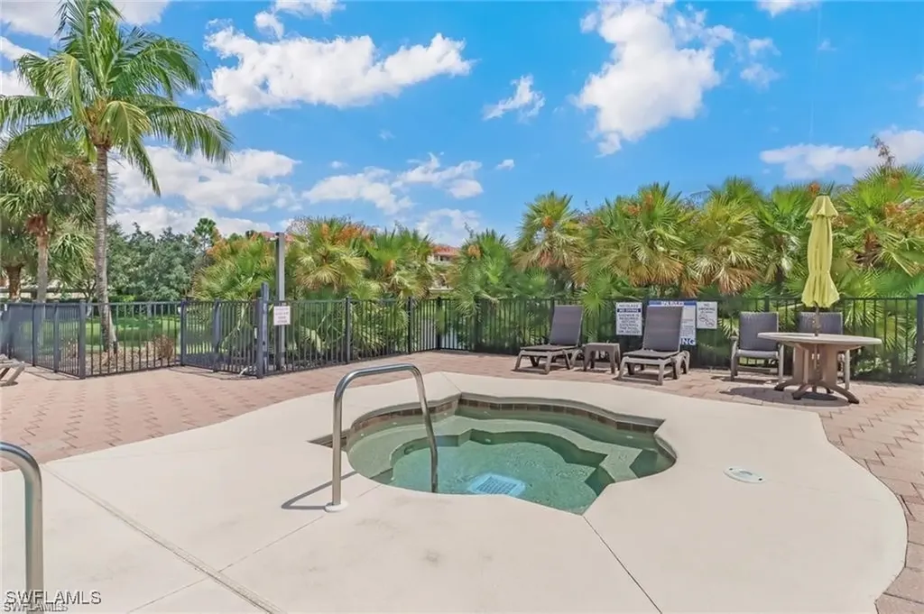8261 Pathfinder Loop Fort Myers FL 33919