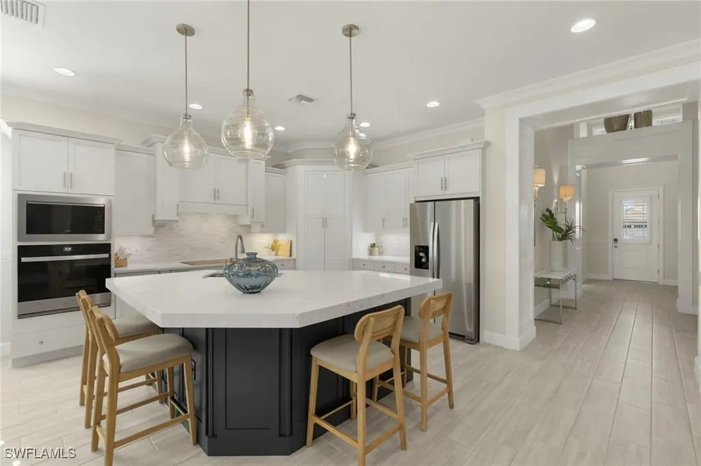 8979 Gustavia Court Naples FL 34112
