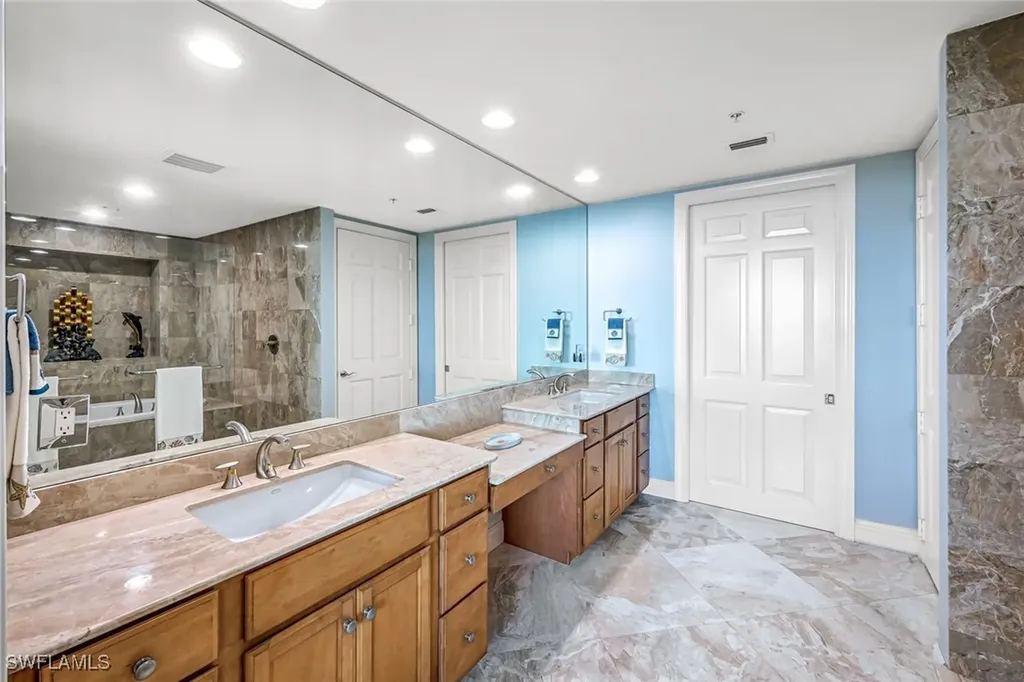 275 Indies Way Naples FL 34110