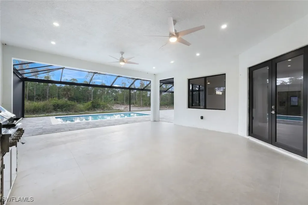 2806-2840 Golden Gate Boulevard W Naples FL 34117