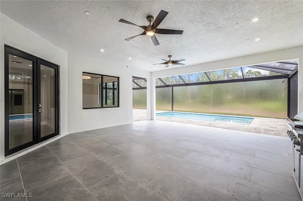 2806-2840 Golden Gate Boulevard W Naples FL 34117