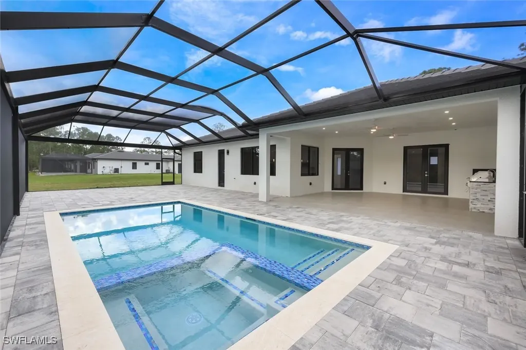 2806-2840 Golden Gate Boulevard W Naples FL 34117
