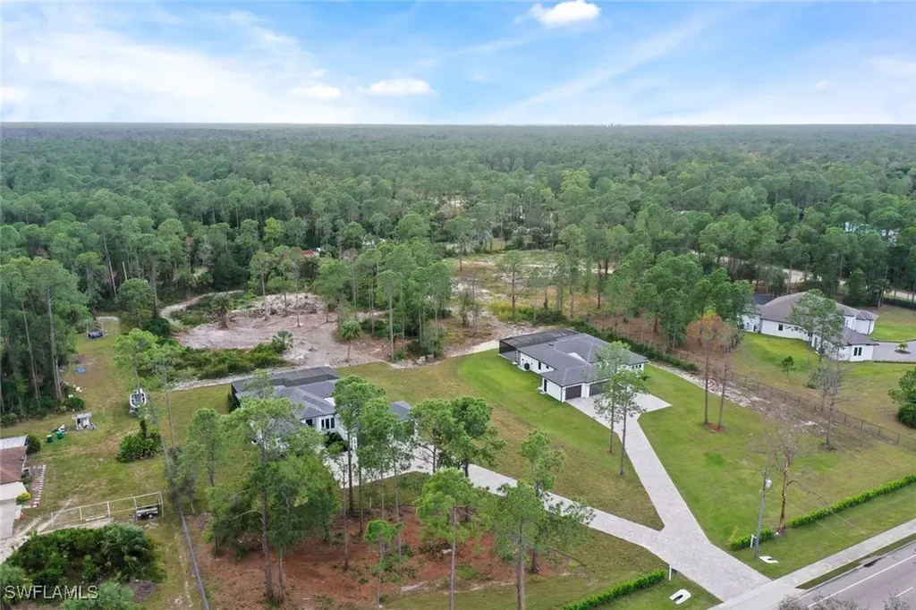 2806-2840 Golden Gate Boulevard W Naples FL 34117