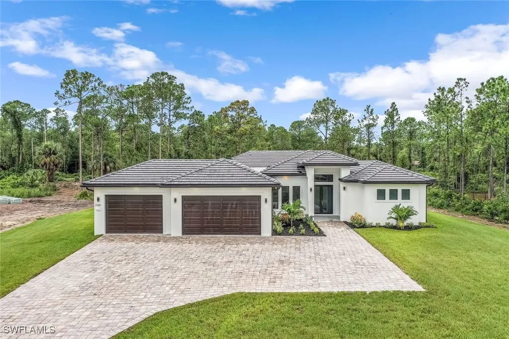 2806-2840 Golden Gate Boulevard W Naples FL 34117