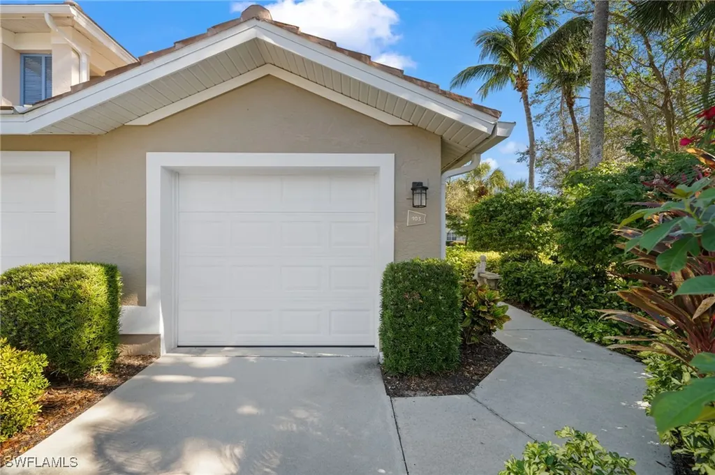 784 Carrick Bend Circle Naples FL 34110