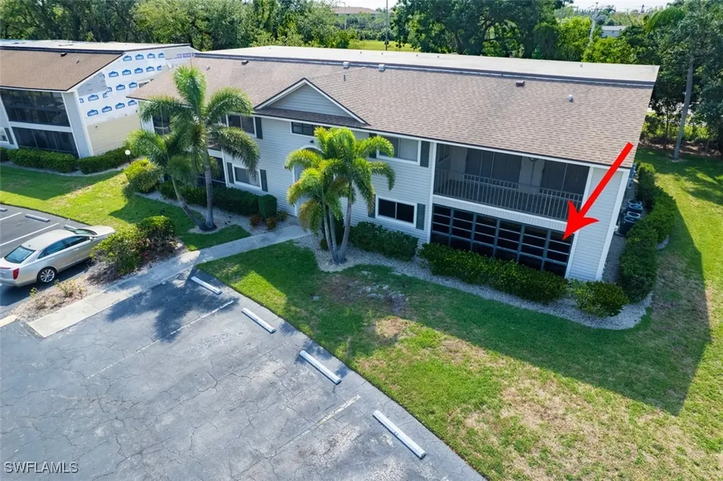 8061 S Woods Circle Fort Myers FL 33919