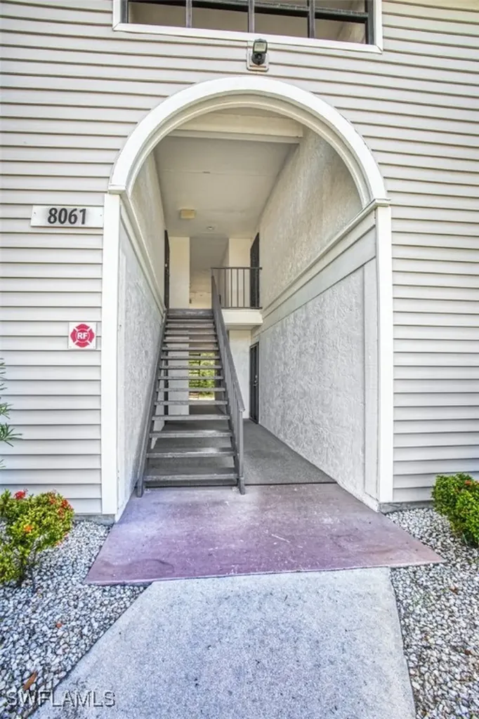 8061 S Woods Circle Fort Myers FL 33919