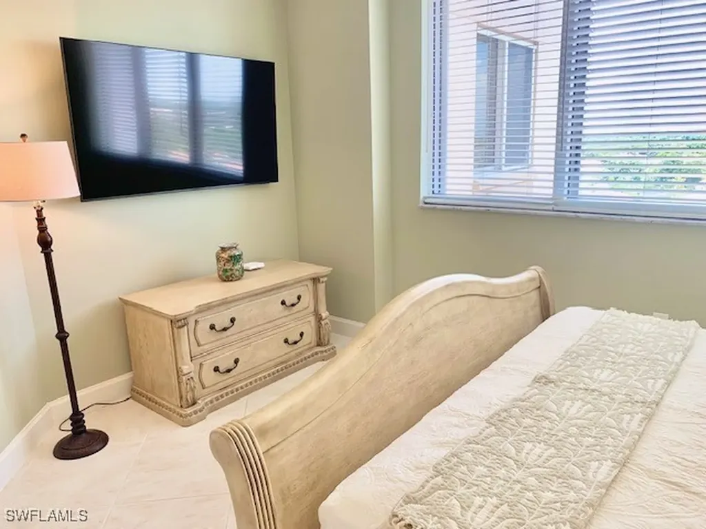 6597 Nicholas Boulevard Naples FL 34108