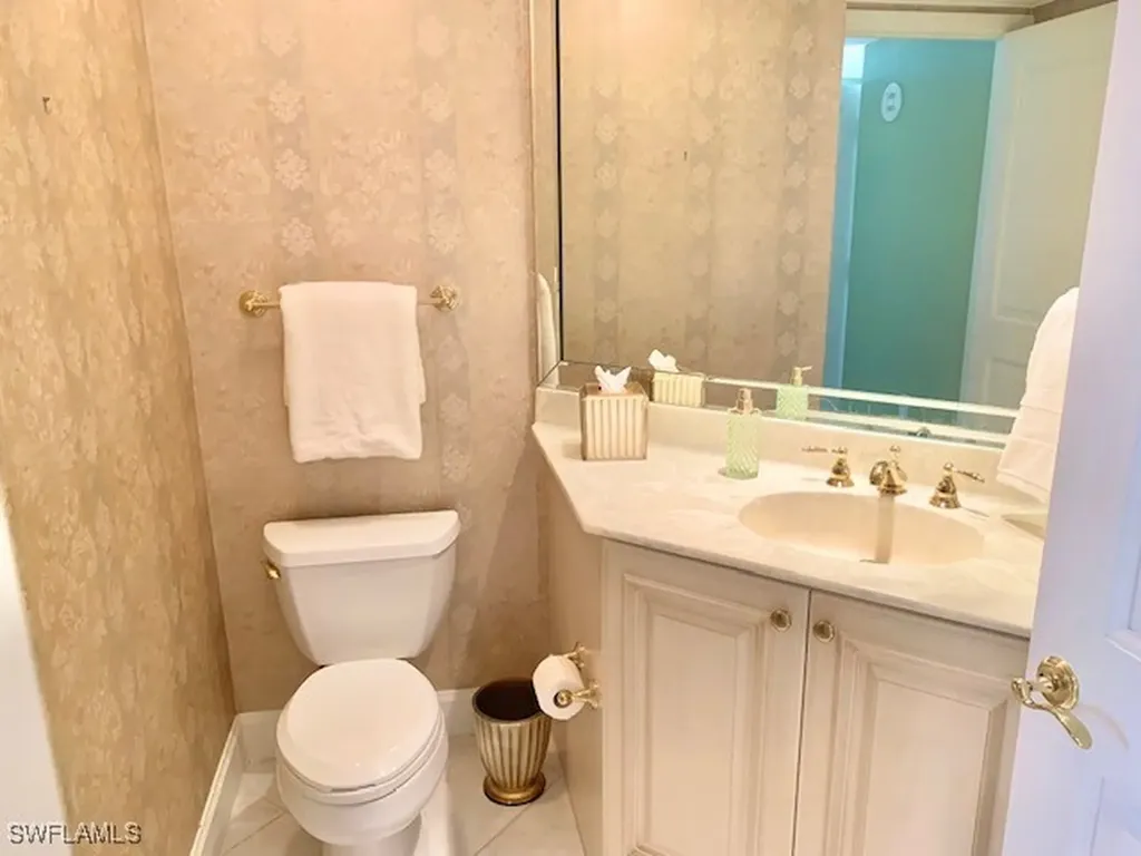 6597 Nicholas Boulevard Naples FL 34108