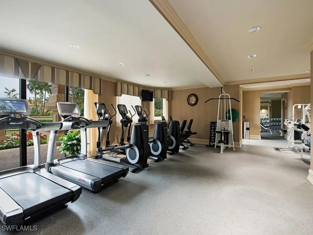 6597 Nicholas Boulevard Naples FL 34108