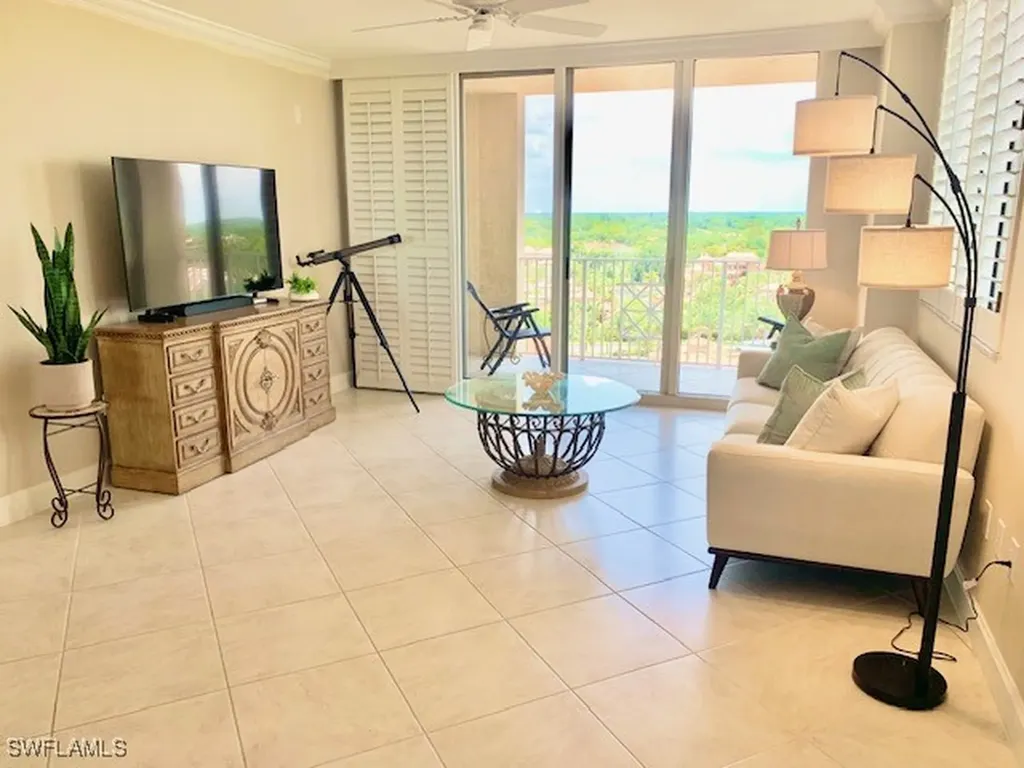 6597 Nicholas Boulevard Naples FL 34108