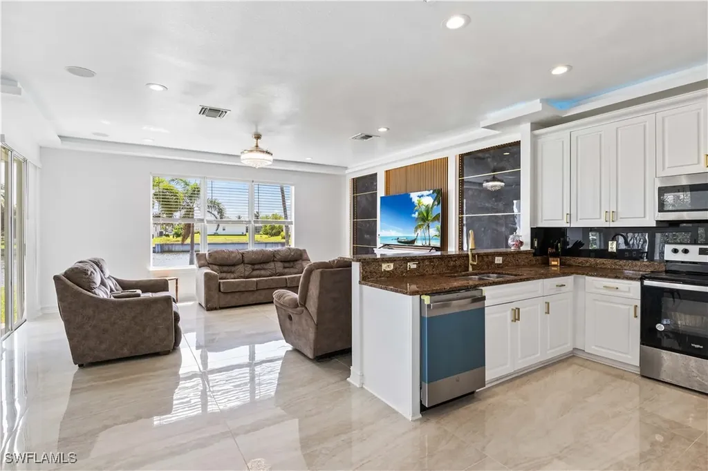 3101 SW 26th Place Cape Coral FL 33914