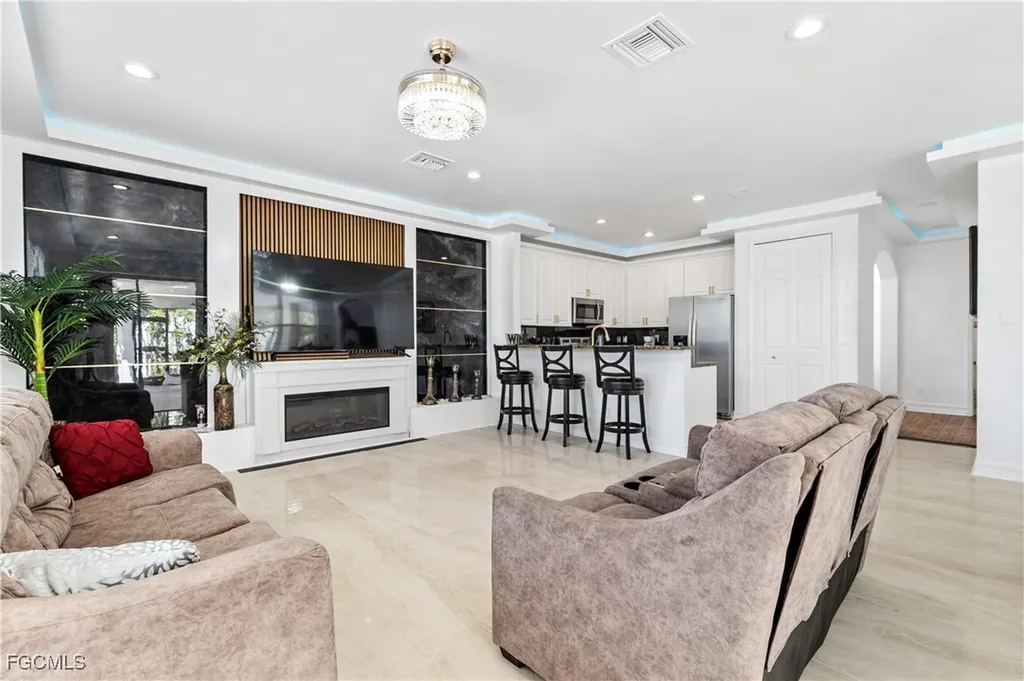 3101 SW 26th Place Cape Coral FL 33914