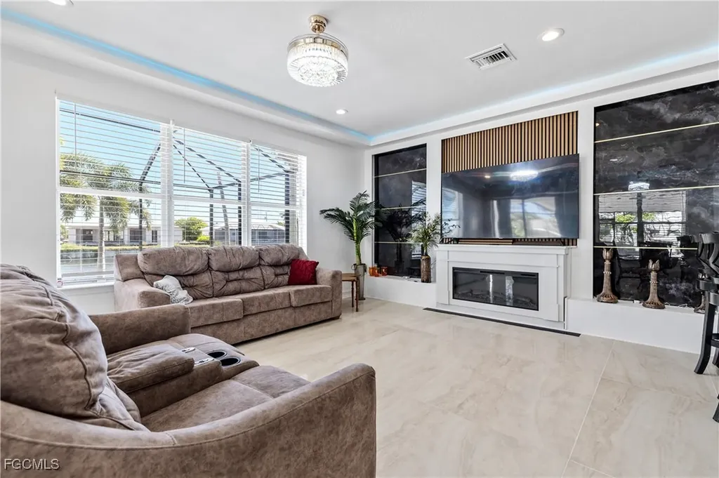 3101 SW 26th Place Cape Coral FL 33914