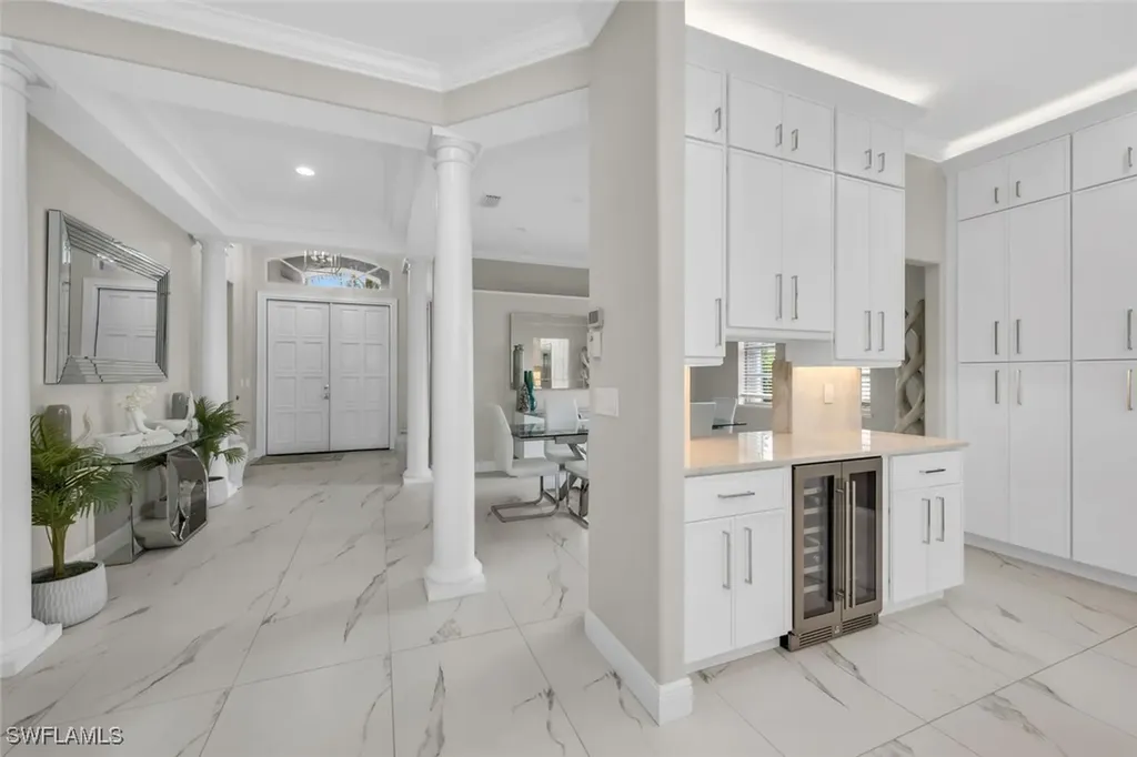 2722 Olde Cypress Drive Naples FL 34119
