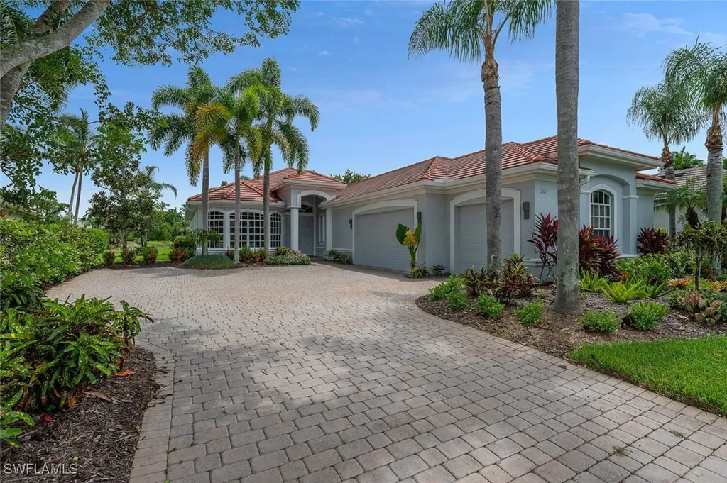 2722 Olde Cypress Drive Naples FL 34119
