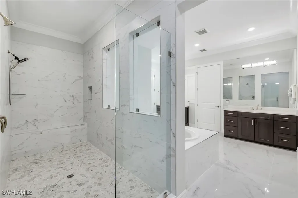 2488 Breakwater Way Naples FL 34112