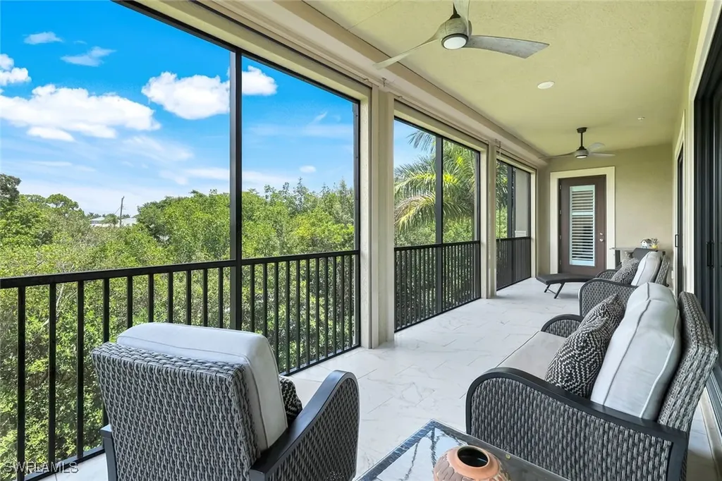 2488 Breakwater Way Naples FL 34112