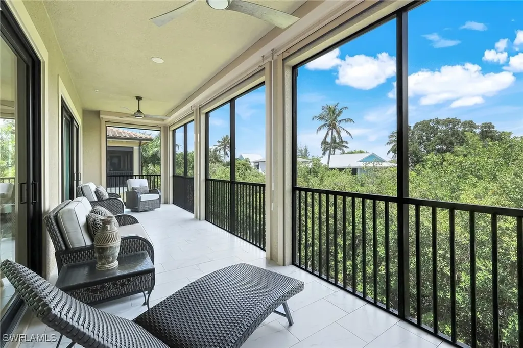 2488 Breakwater Way Naples FL 34112