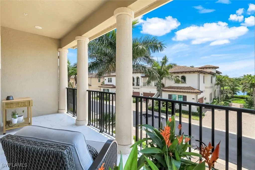 2488 Breakwater Way Naples FL 34112