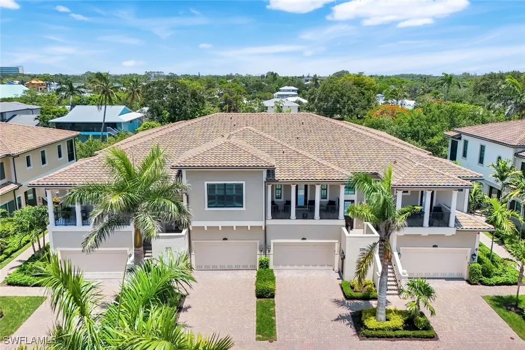 2488 Breakwater Way Naples FL 34112