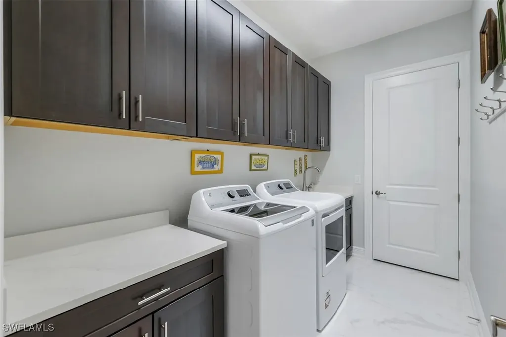 2488 Breakwater Way Naples FL 34112