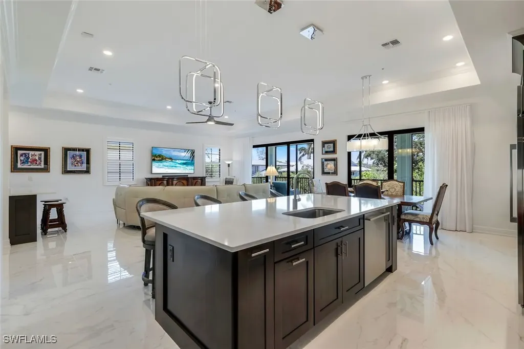 2488 Breakwater Way Naples FL 34112