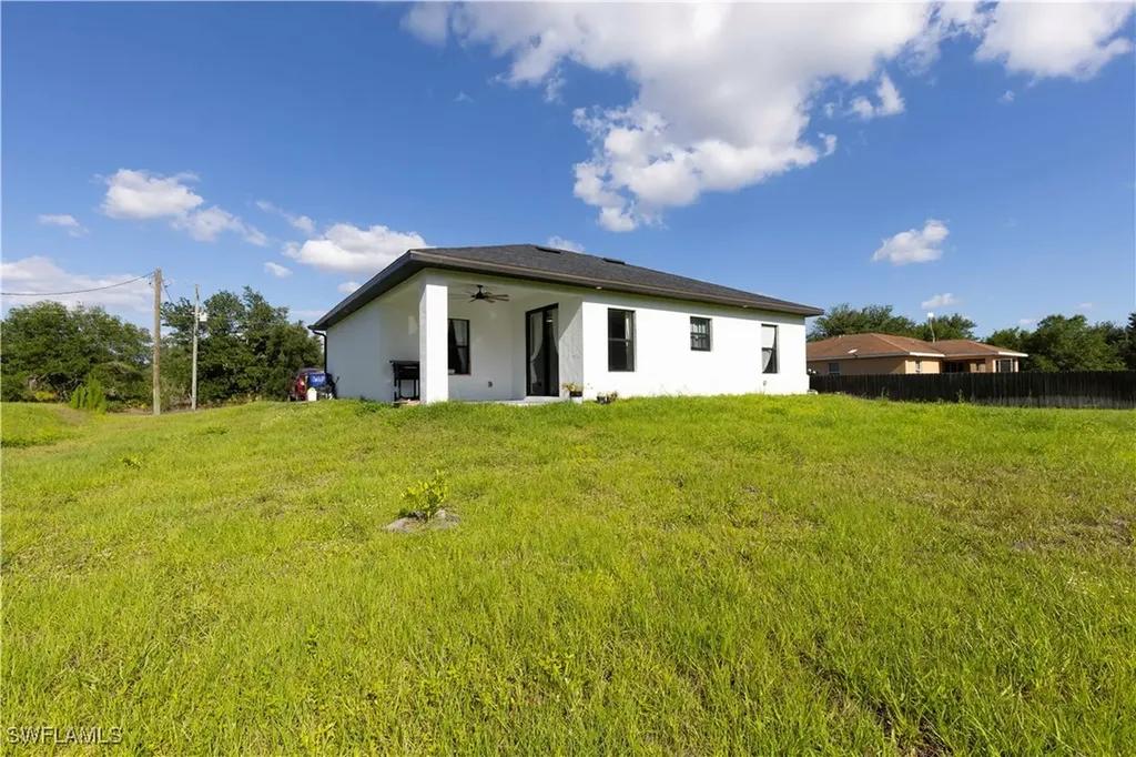 6005 Beth Avenue N Lehigh Acres FL 33971