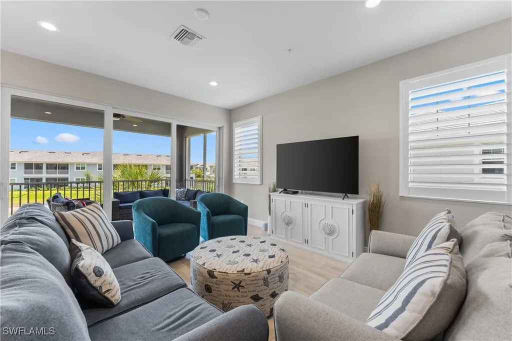 2609 Seychelles Circle Naples FL 34112